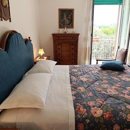 Appartement Le Rondini à Trani Extérieur photo