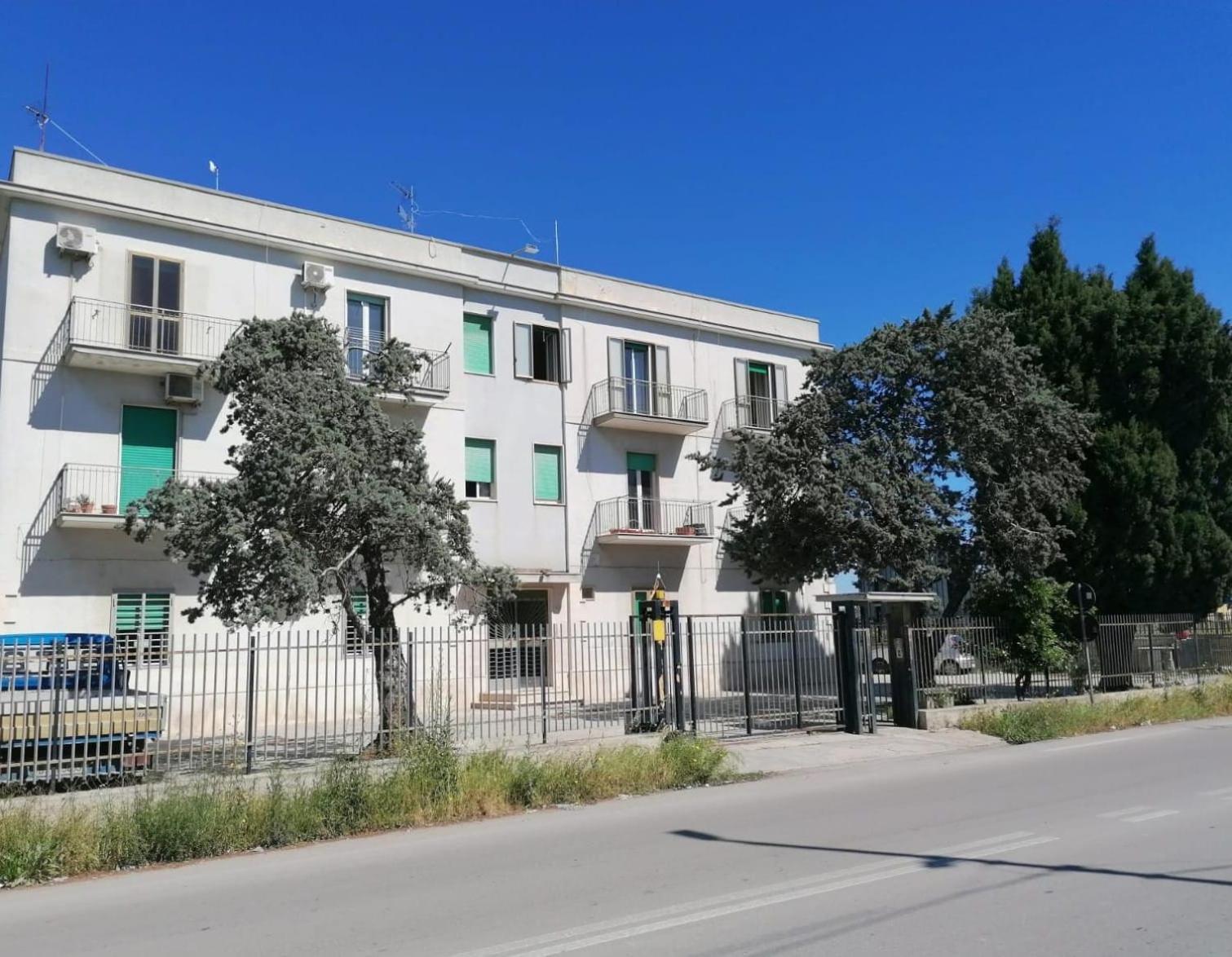 Appartement Le Rondini à Trani Extérieur photo
