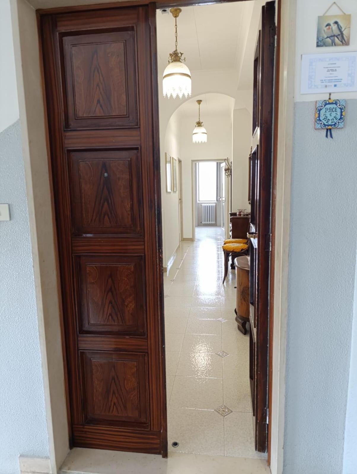 Appartement Le Rondini à Trani Extérieur photo